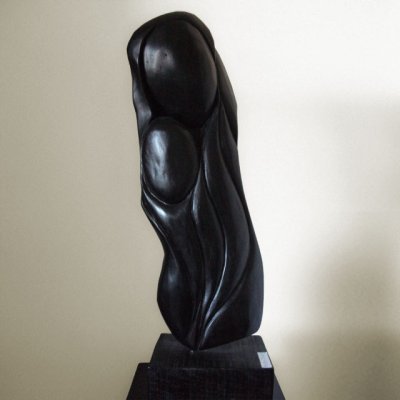 Sculptura Lemn de nuc, 59 cm
colecţie particulară - Maternitate, XI